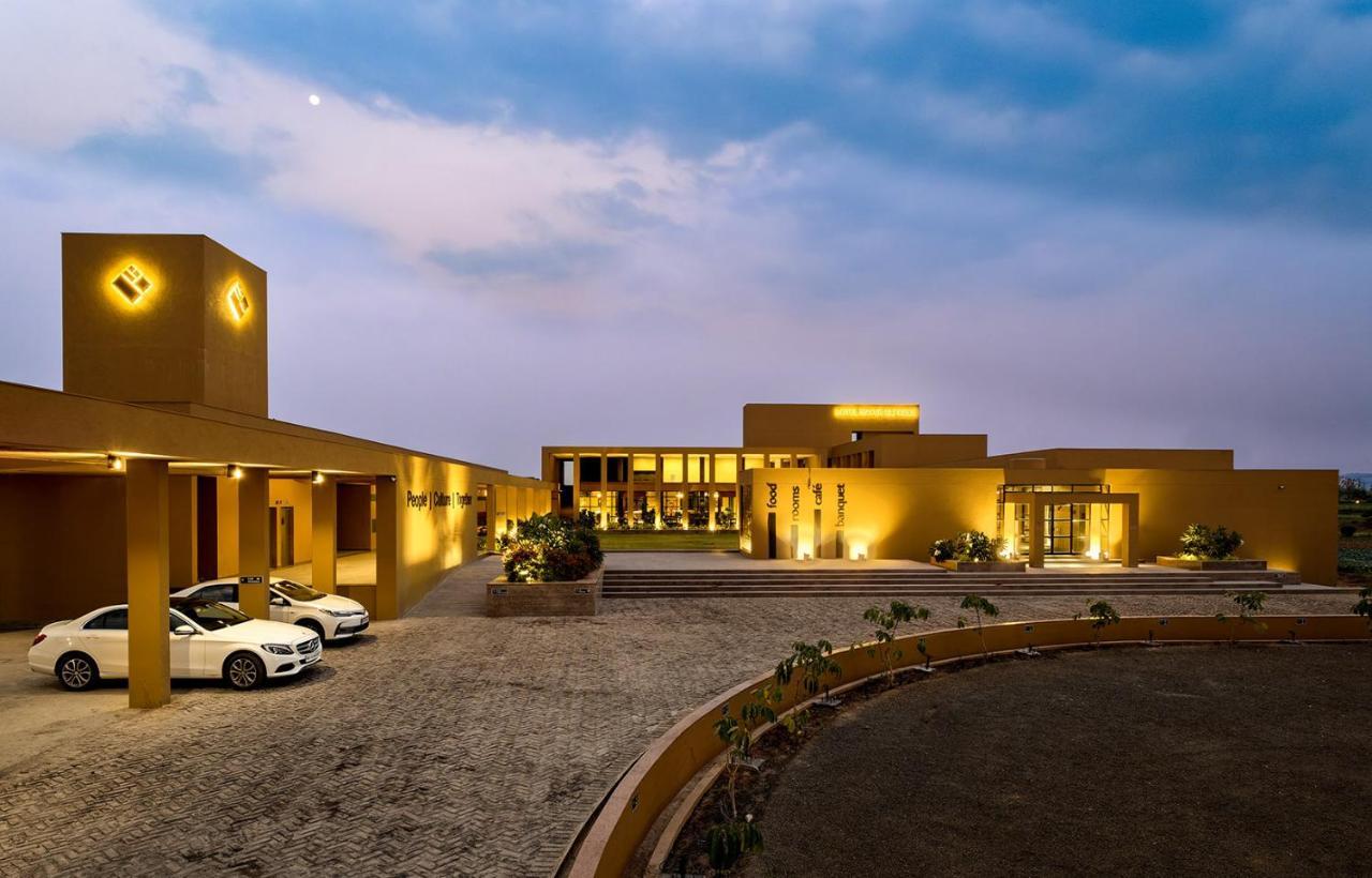 Hotel Mayur Express Sangamner Dış mekan fotoğraf