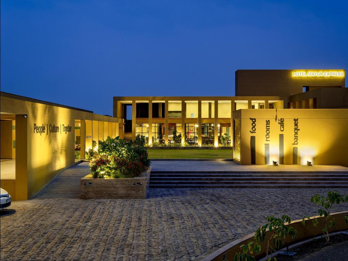 Hotel Mayur Express Sangamner Dış mekan fotoğraf